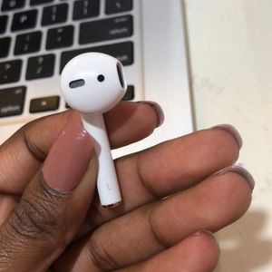 LEFT APPLE AIRPOD FIRST GEN